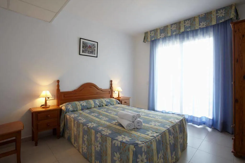 Apartamentos Intersalou Priorat Апартаменты