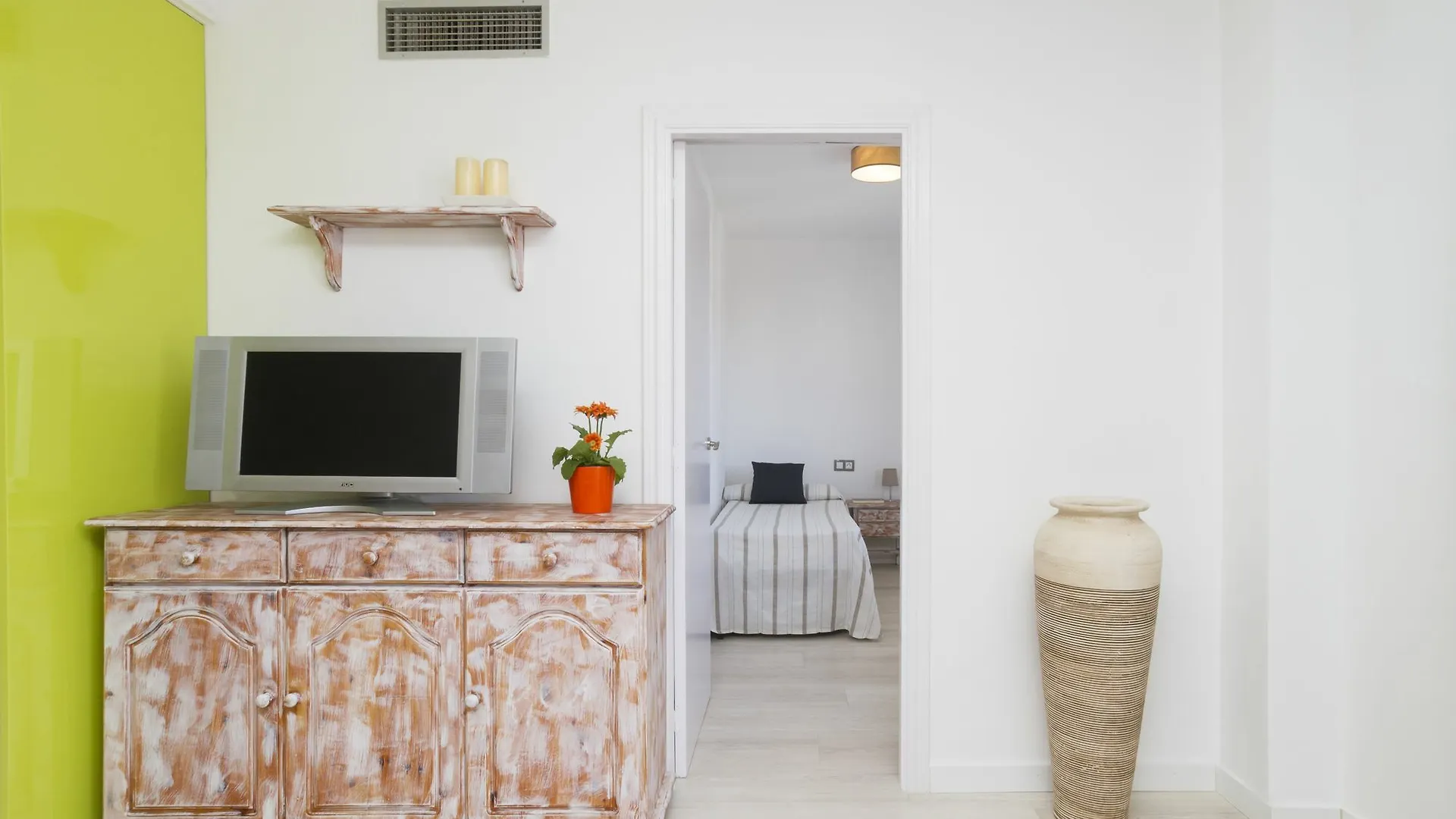Apartamentos Intersalou Priorat Апартаменты